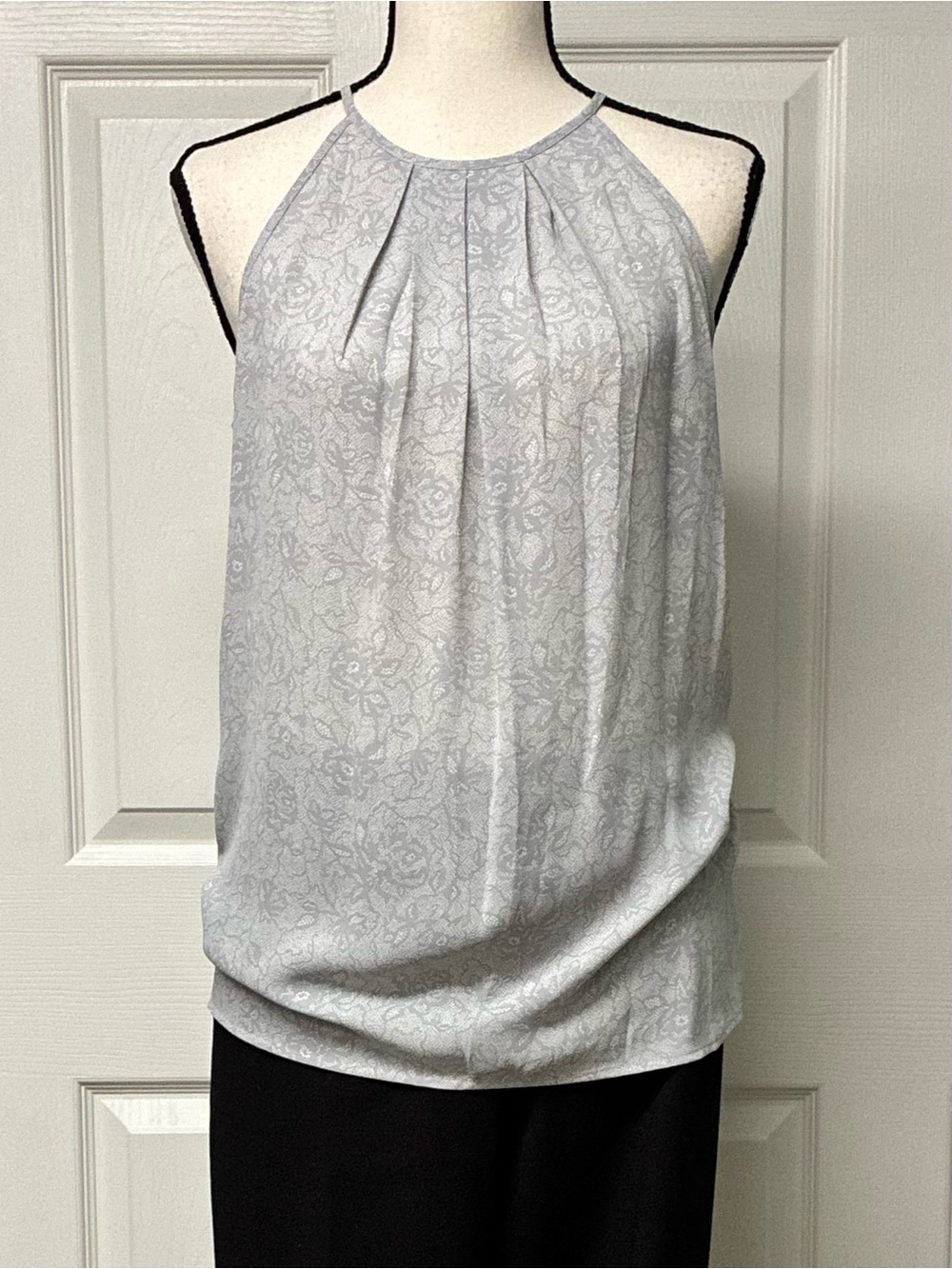 NWOT Violet + Claire Pale Silver Grey Print Halter Neck Style Top; Size Small